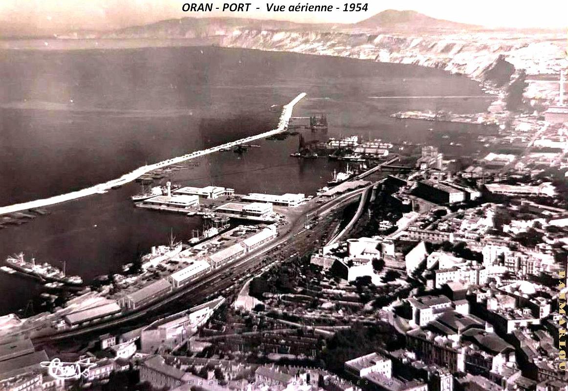 Oran - Port - Vue aerienne - 1954.jpg